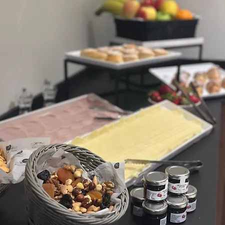 Bonaci Boutique 4* 슬리에마